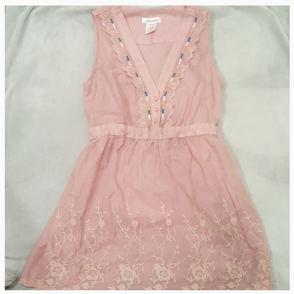 Annabelle Sleeveless Lace and Embroidered Top